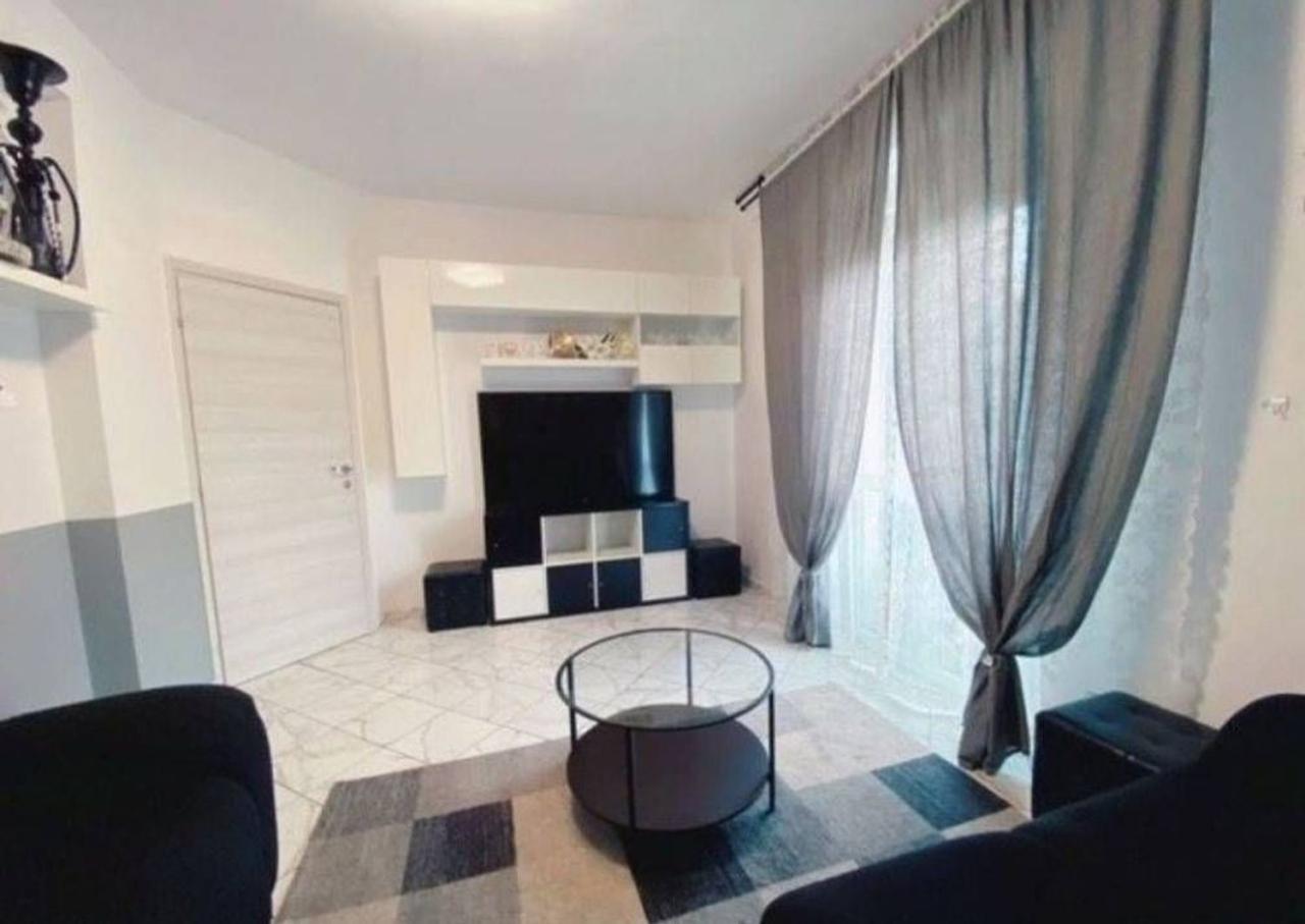 Sale Two rooms, Cologno Monzese foto