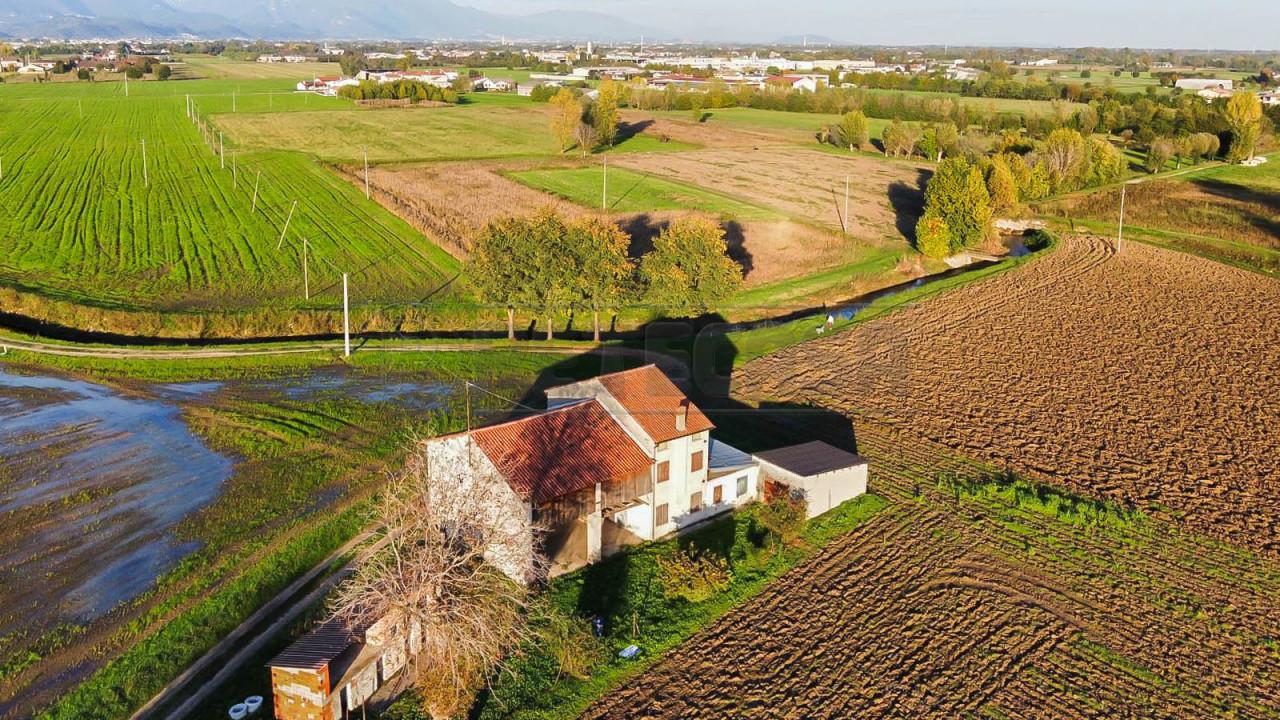 Vendita Eptavani, Schiavon foto