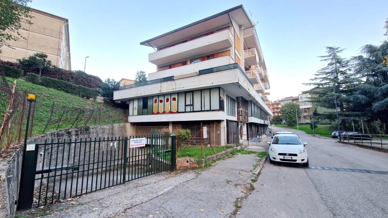 Vendita Locali commerciali, Avellino foto