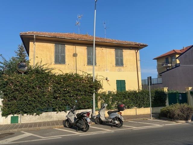 Vendita Quadrivani, San Bartolomeo al Mare foto