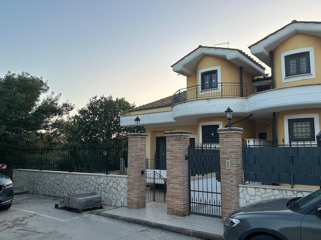 Vendita Quadrivani, Guidonia Montecelio foto