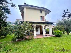 Vendita Villa, Montignoso Vendita Villa, Montignoso
