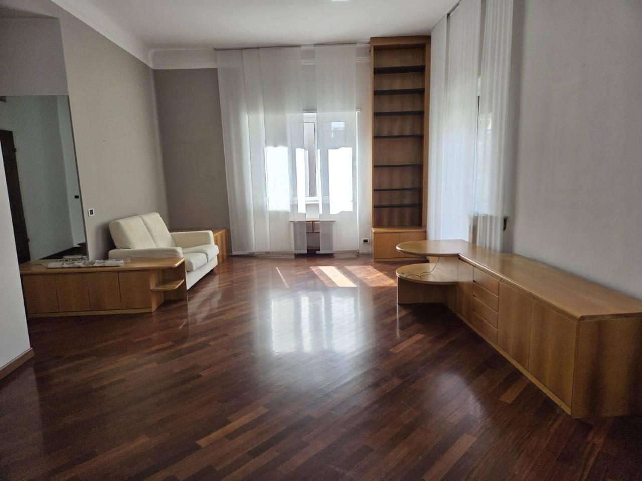 Sale Appartamento, Sesto San Giovanni foto
