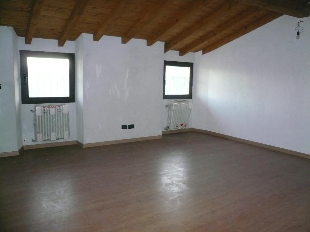 Vendita Appartamento, Calco foto