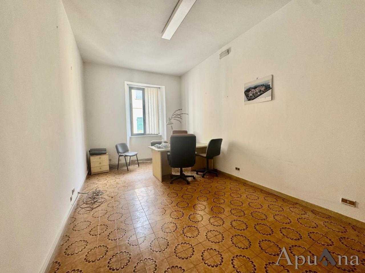 Vendita Appartamento, Massa foto