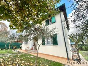 Vendita Villa, Montignoso Vendita Villa, Montignoso