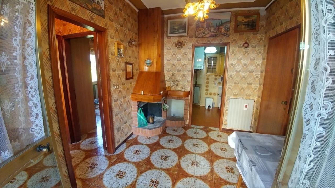 Vendita Bivani, Zocca foto