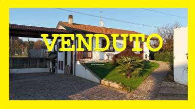 Vendita Villa, Casatenovo Vendita Villa, Casatenovo