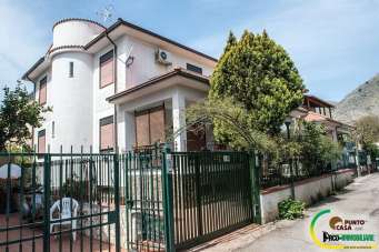 Vendita Villa trifamiliare, Palermo Vendita Villa trifamiliare, Palermo