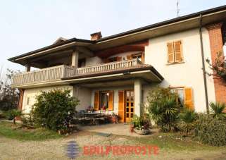 Vendita Villa, Dorno Vendita Villa, Dorno
