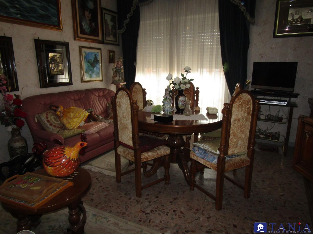 Vendita Quadrivani, Carrara foto