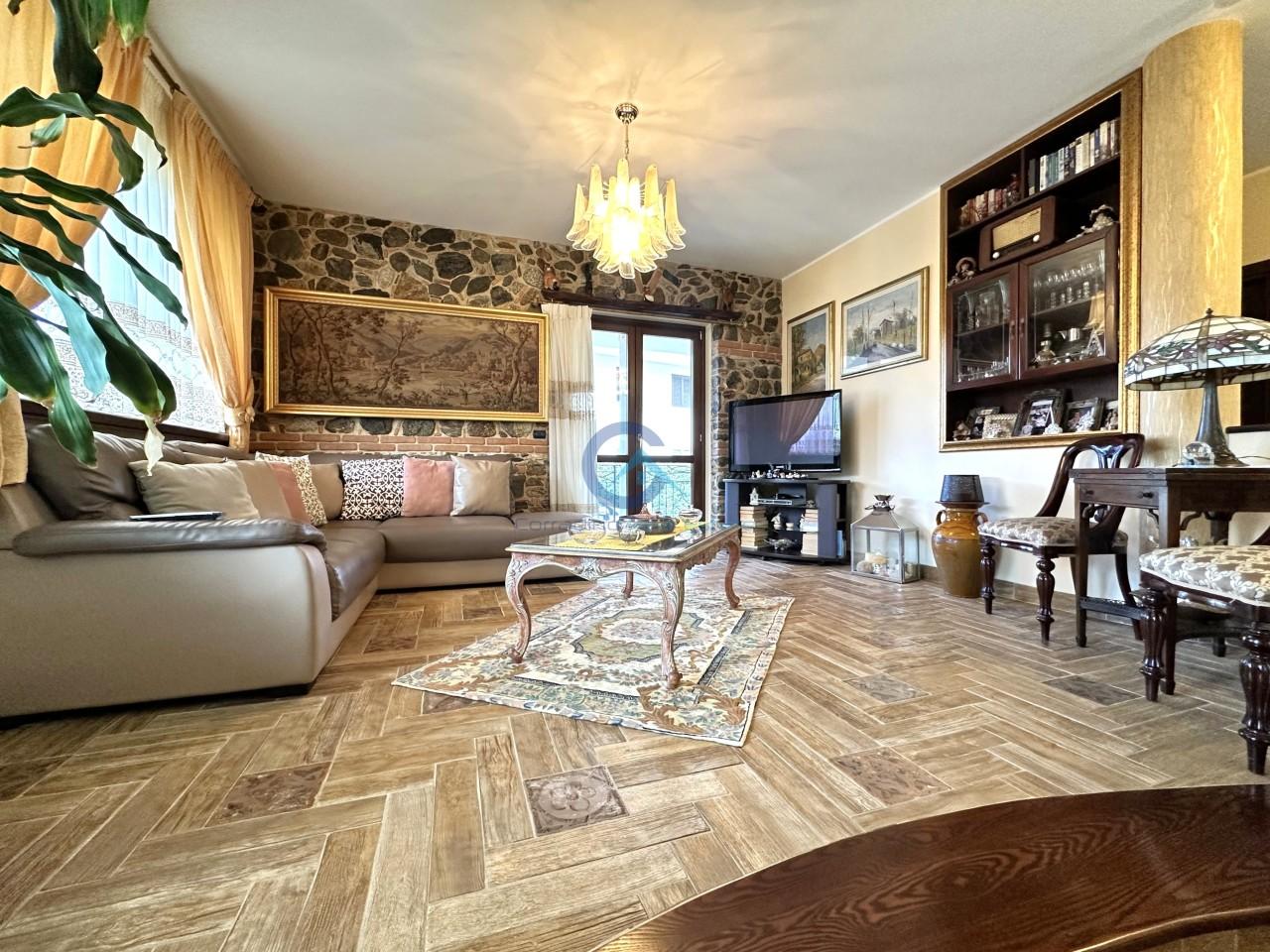 Vendita Multivani, Montepaone foto