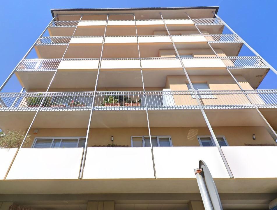 Vendita Esavani, Genova foto