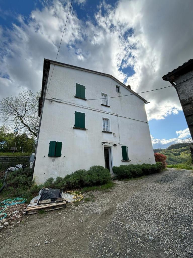 Vendita Pentavani, Varano de' Melegari foto