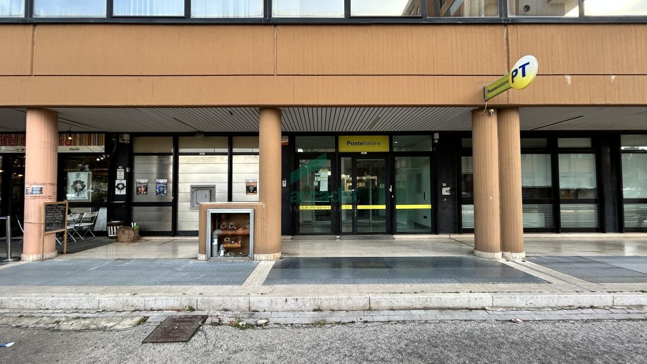 Vendita Commerciale C, Bari foto