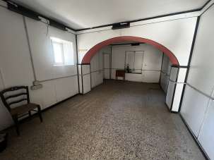 Vendita Bivani, Genova