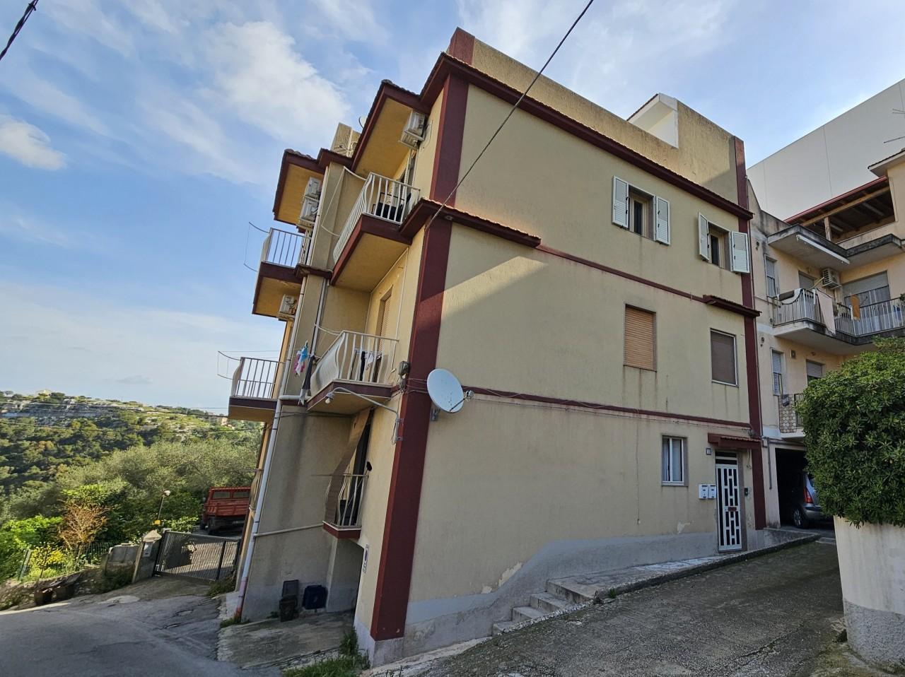Vendita Quadrivani, Modica foto