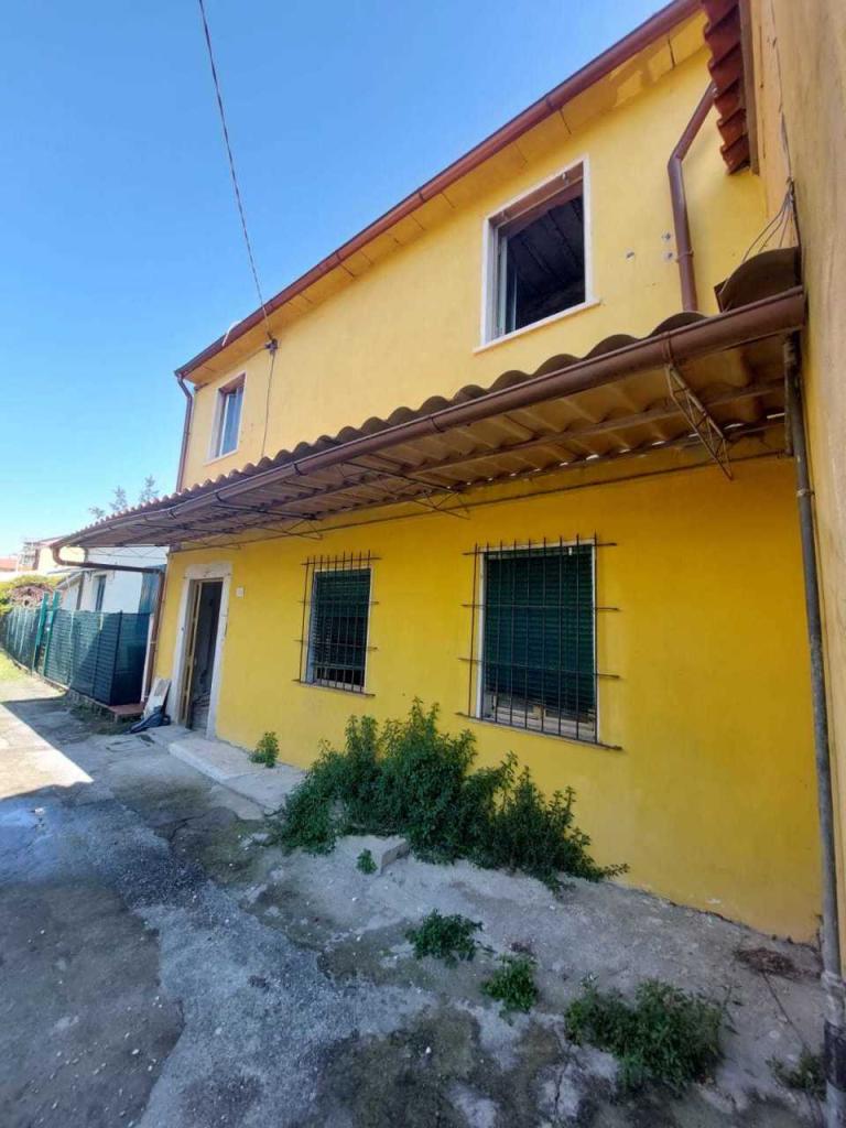 Vendita Quadrivani, Carrara foto