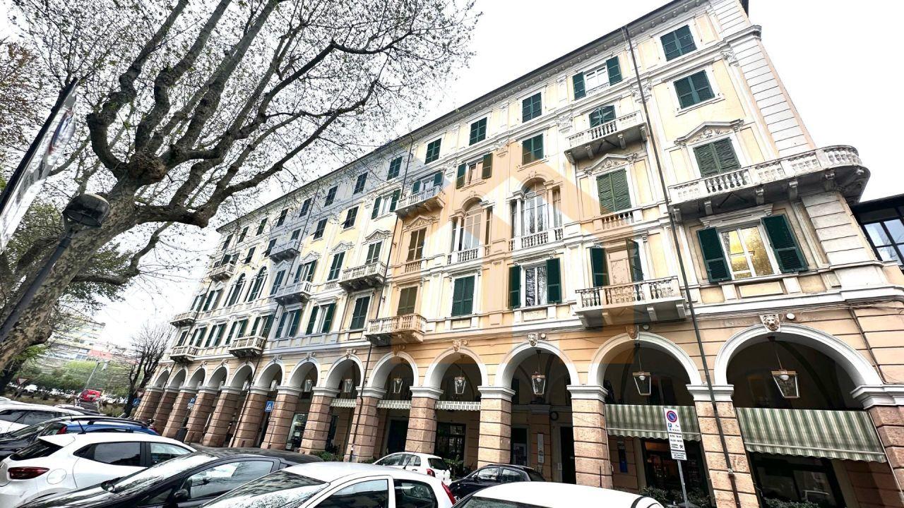 Vendita Multivani, Savona foto