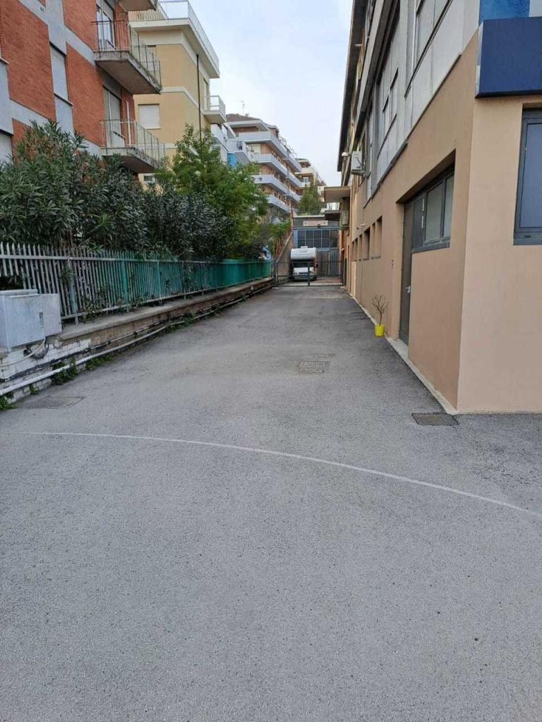 Affitto Capannone , Pescara foto