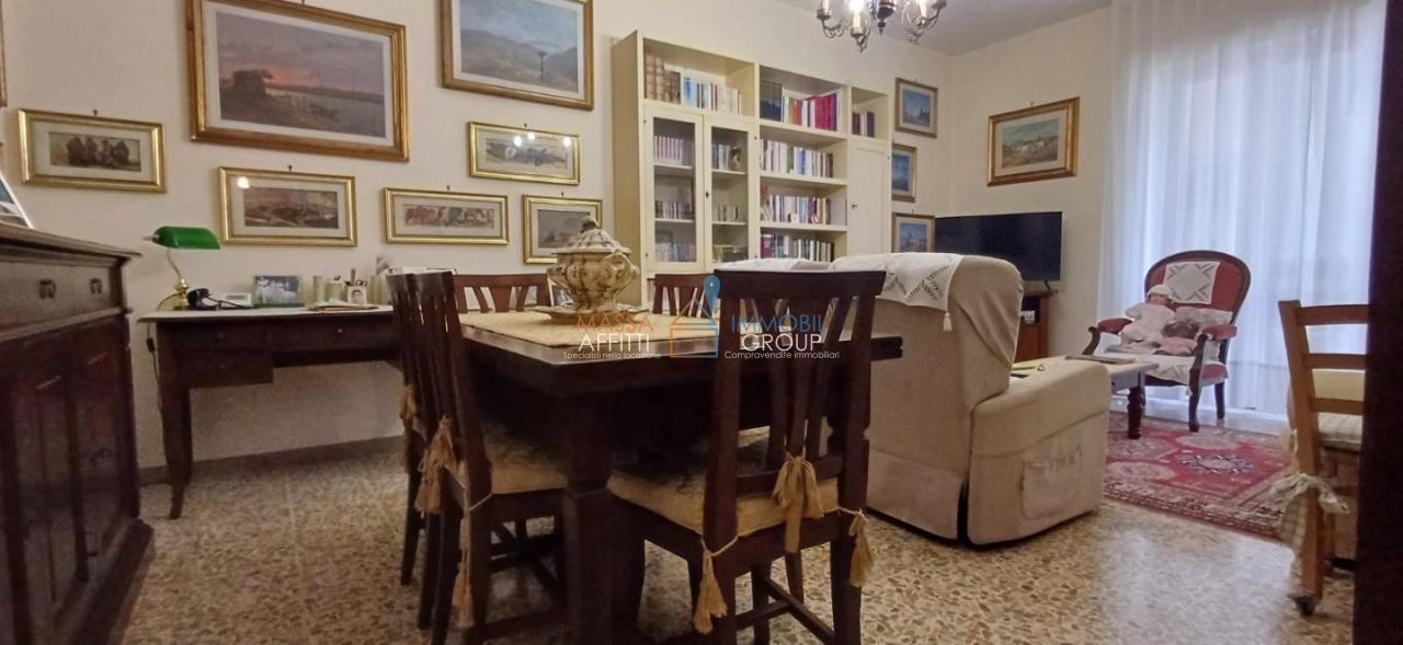 Vendita Quadrivani, Massa foto