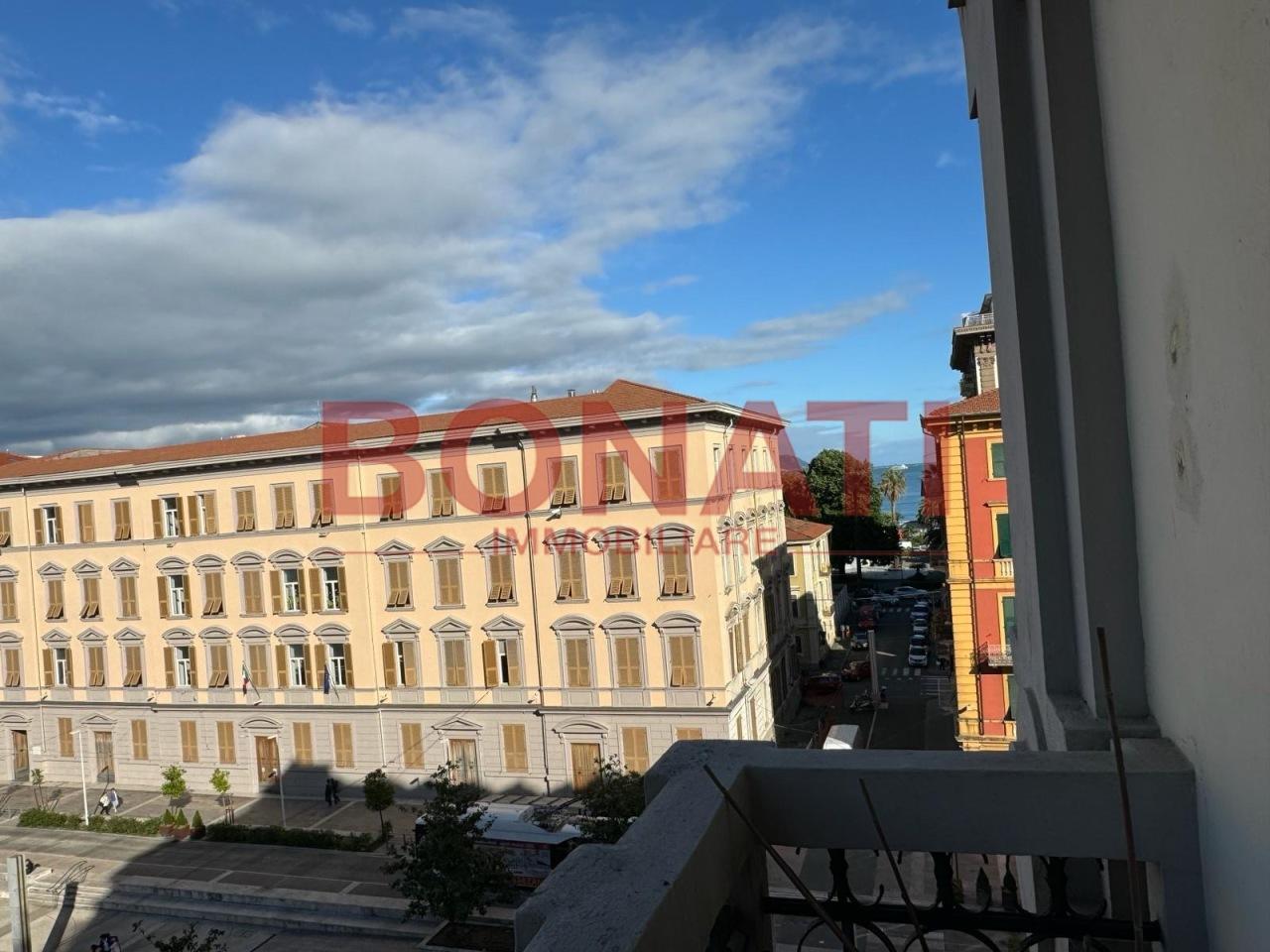 Vendita Eptavani, La Spezia foto