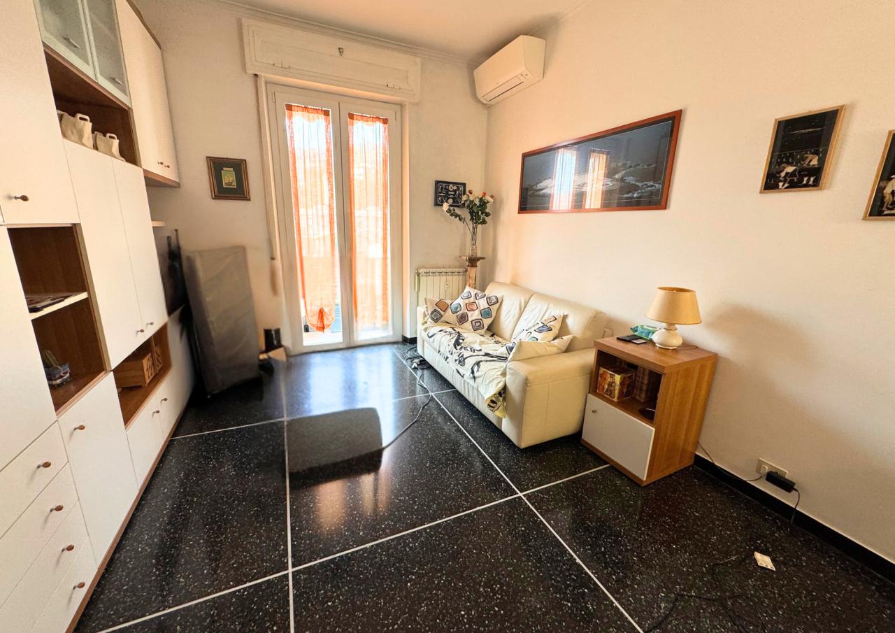 Vendita Pentavani, Genova foto