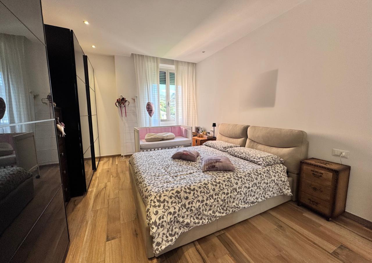 Vendita Esavani, Chiavari foto