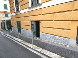 Vendita Bivani, Genova