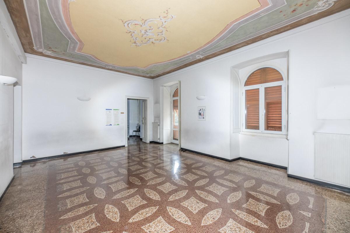 Vendita Multivani, Genova foto