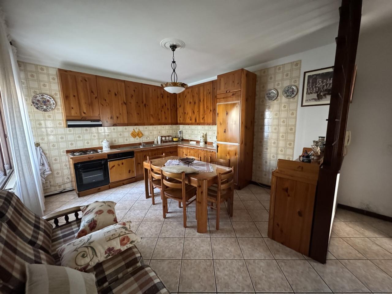 Vendita Esavani, Villadose foto