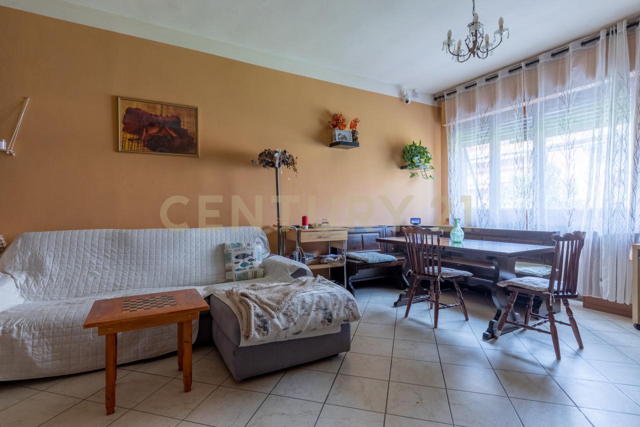 Vendita Multivani, Lucca foto