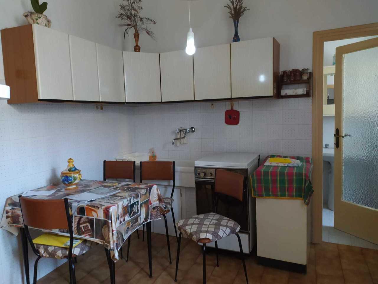 Vendita Pentavani, Amelia foto