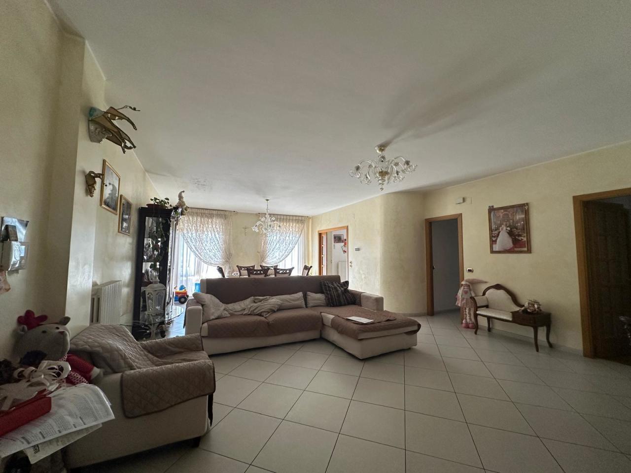 Vendita Multivani, Castel di Lama foto