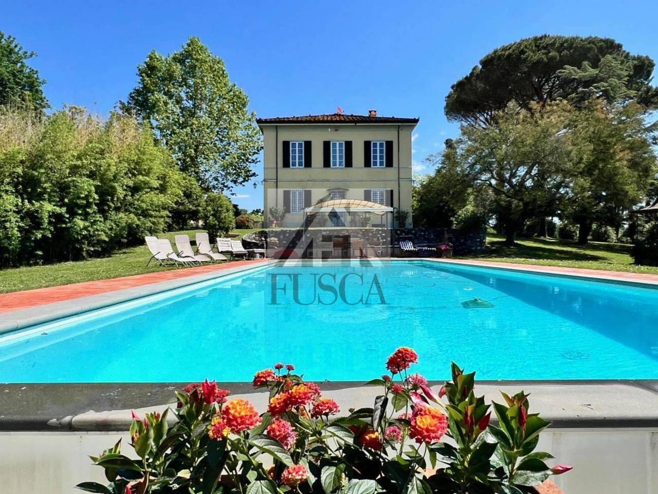 Vendita Ville, Lucca foto