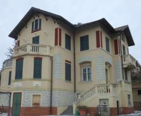 Vendita Ville, Casella