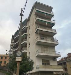Vendita Esavani, Genova foto