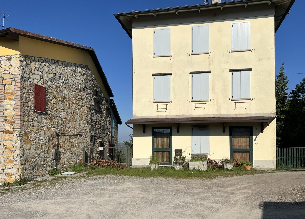 Vendita Esavani, Viano foto