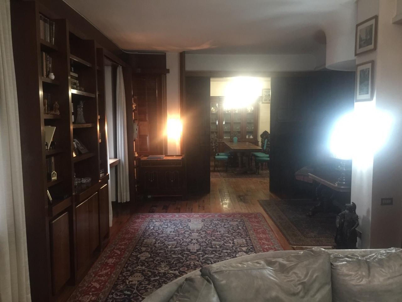 Vendita Eptavani, Prato foto