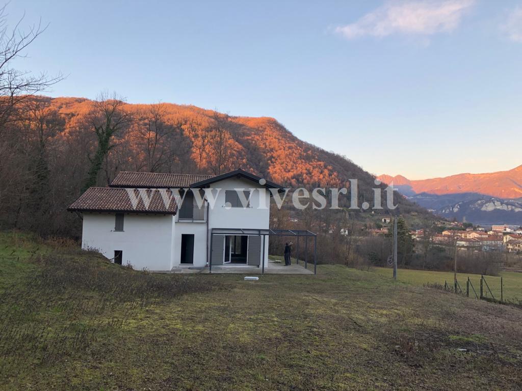 Vendita Casa Indipendente, Calco foto