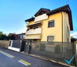 Vendita Villa trifamiliare, Limbiate Vendita Villa trifamiliare, Limbiate