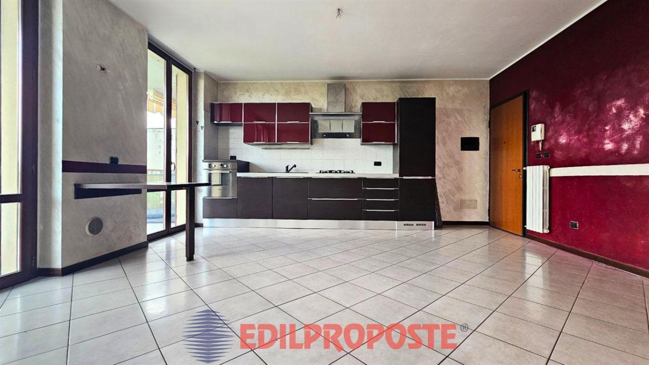 Sale Appartamento, Limbiate foto