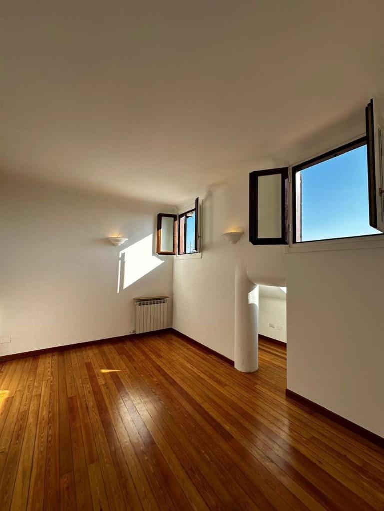 Vendita Appartamento, Milano foto