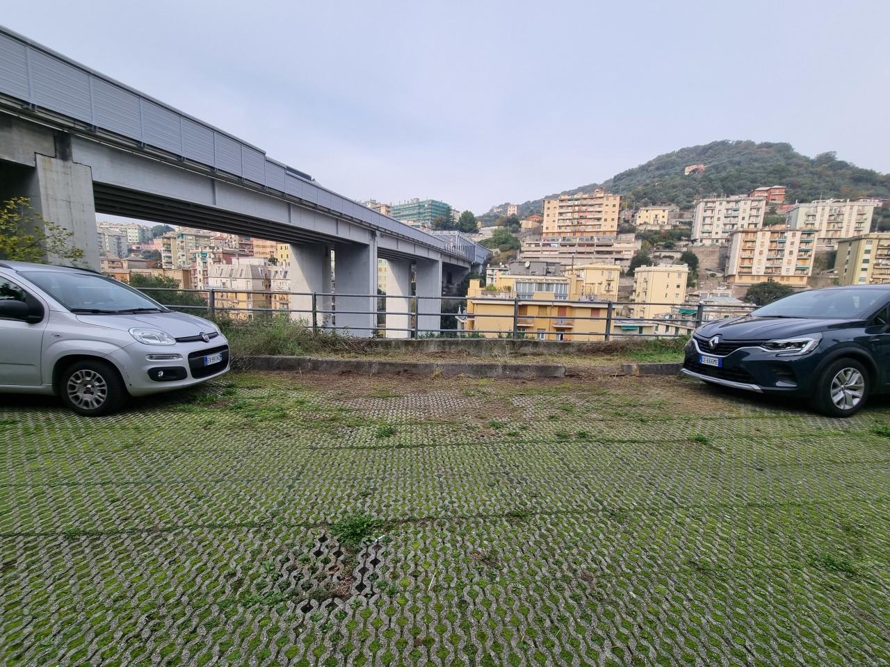 Vendita Monovano, Genova foto