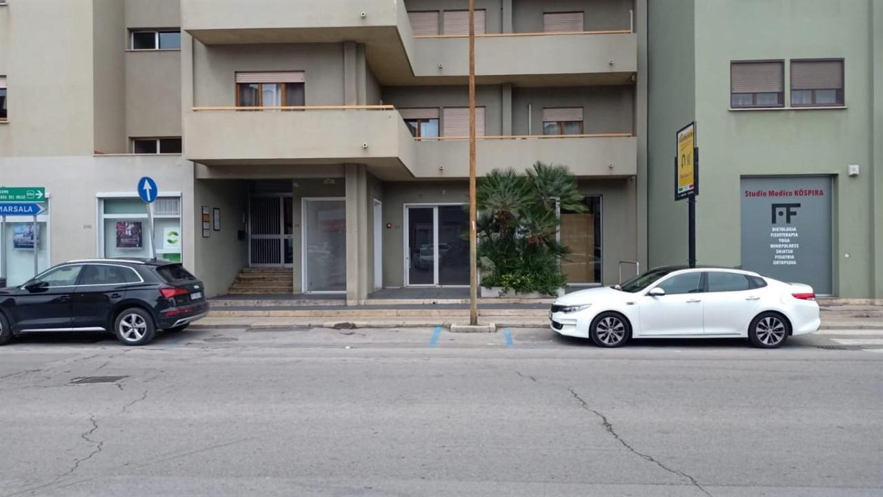 Affitto Negozio, Trapani foto