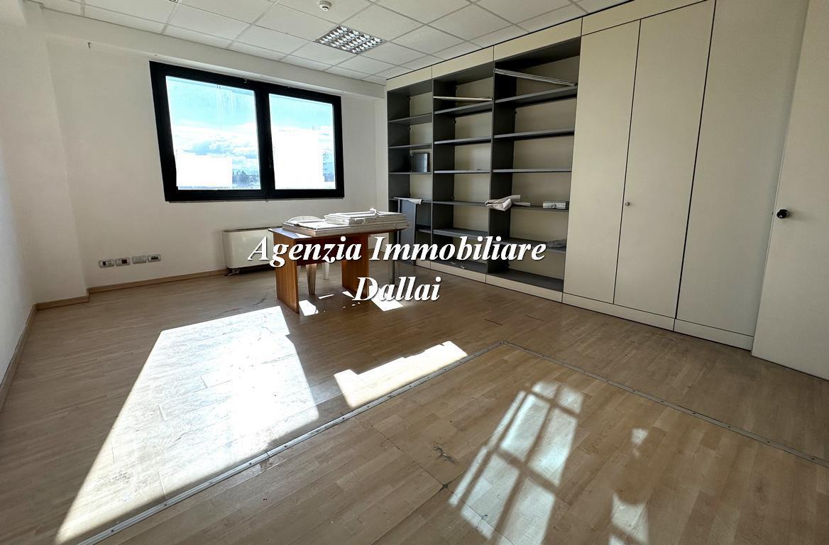 Vendita Capannone, Scarperia e San Piero foto