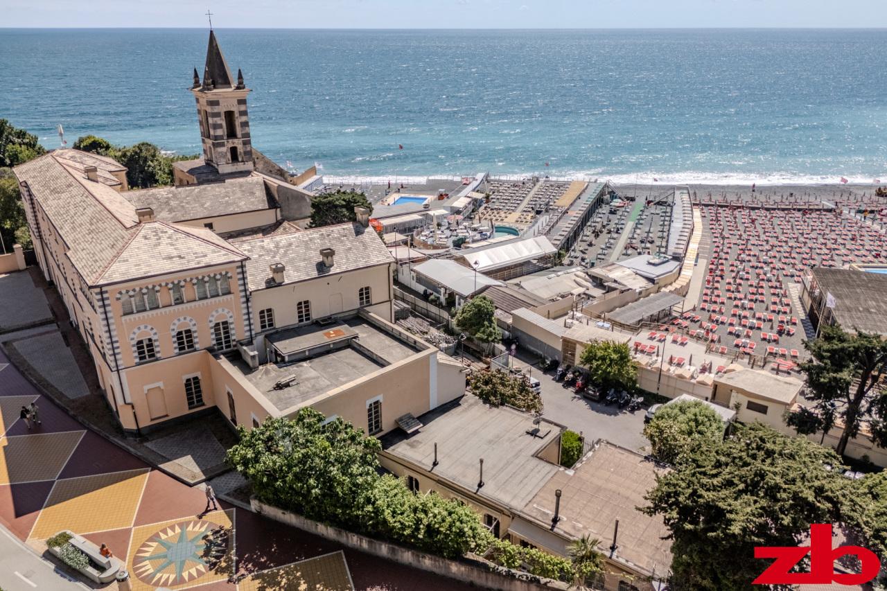 Vendita Esavani, Genova foto