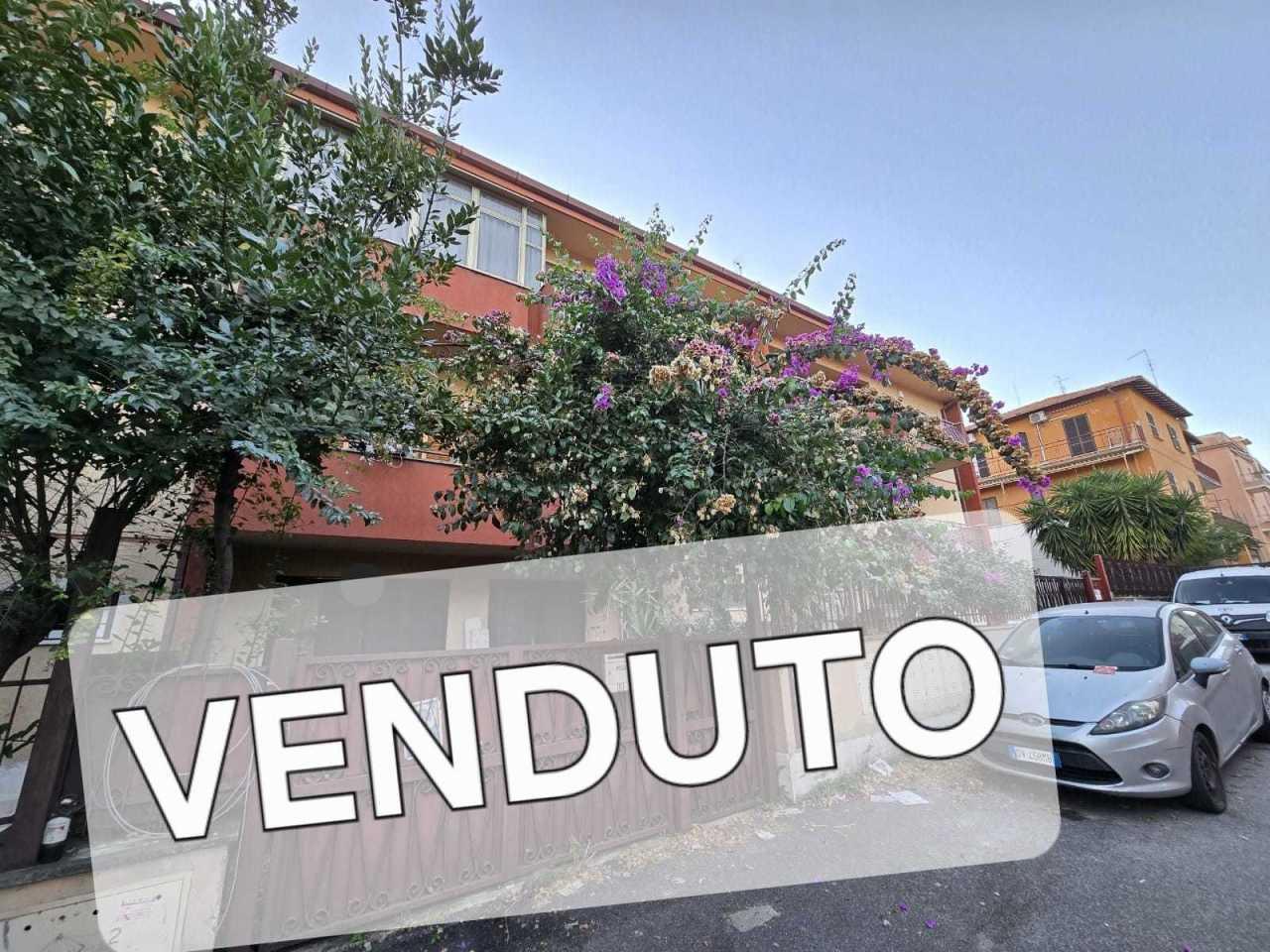 Vendita Esavani, Roma foto