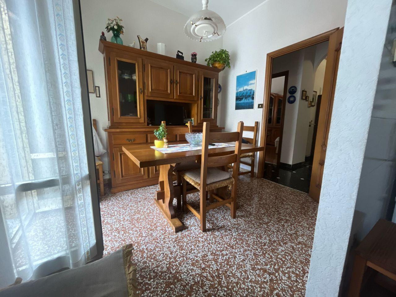 Vendita Pentavani, Genova foto