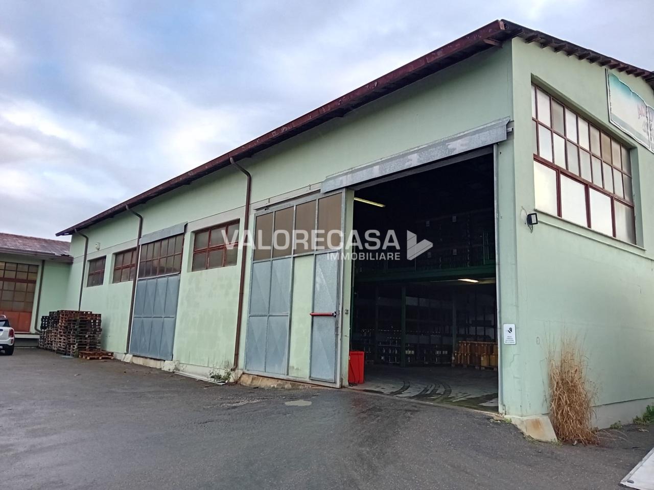 Vendita Industriale, Luni foto